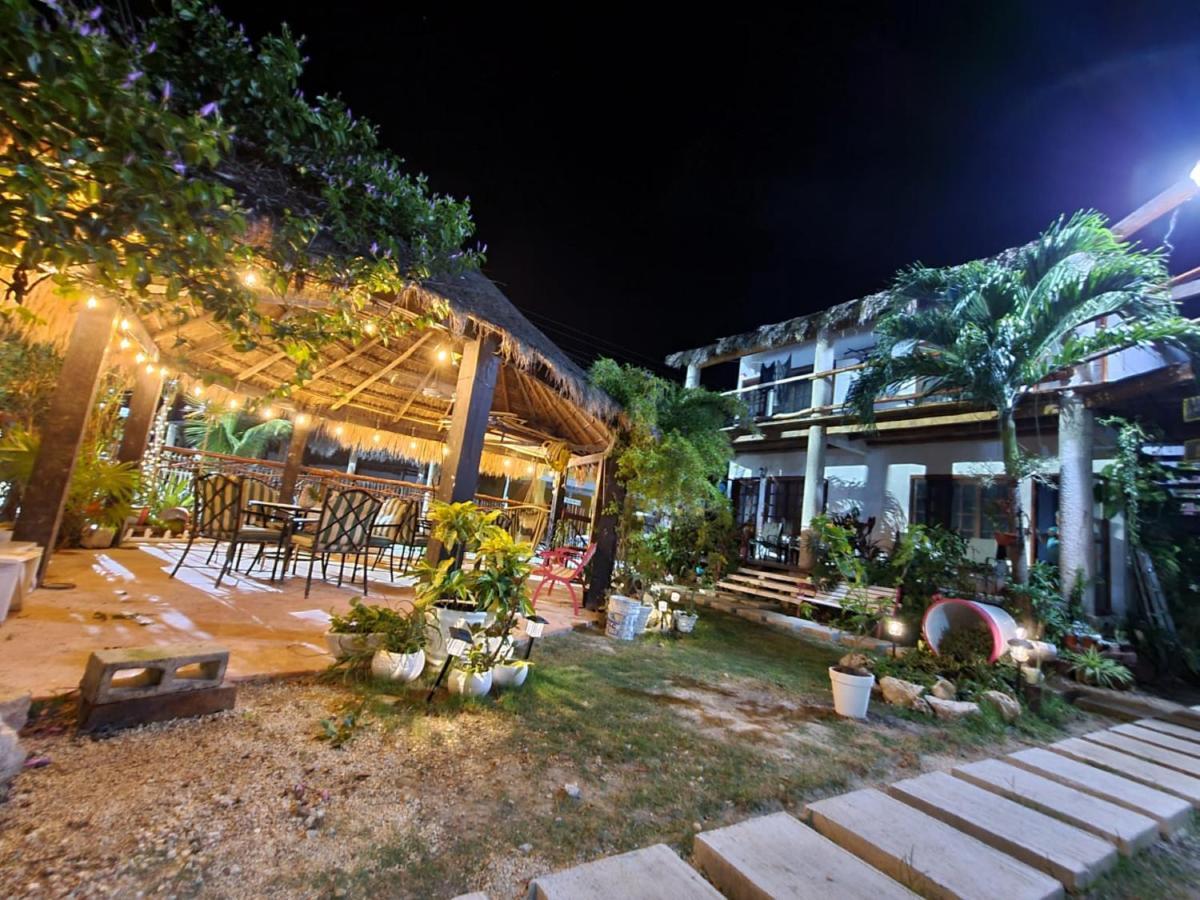 Hotel Don Panchon Y Maruxa à Holbox Extérieur photo